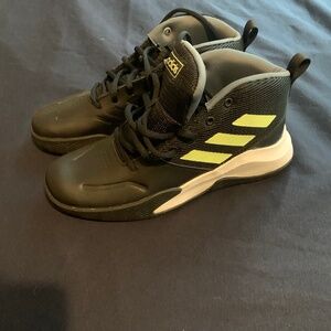 New Adidas “Own The Game” Basketball Sneakers 5Y